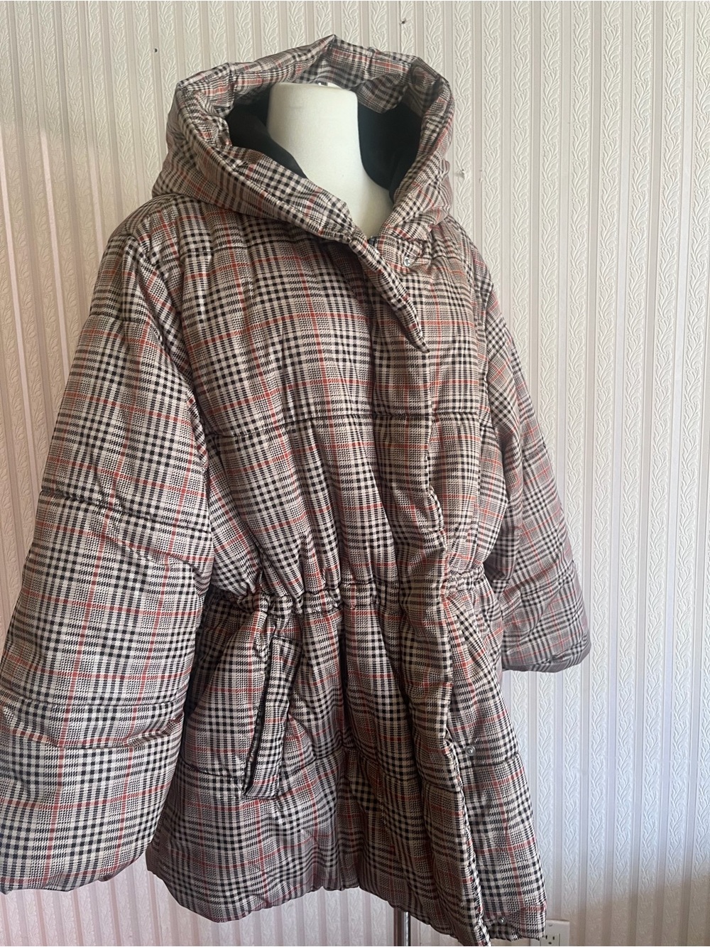Ava & Viv Neutral Plaid Hooded Puffer Jacket with Subtle Red Trim 1X